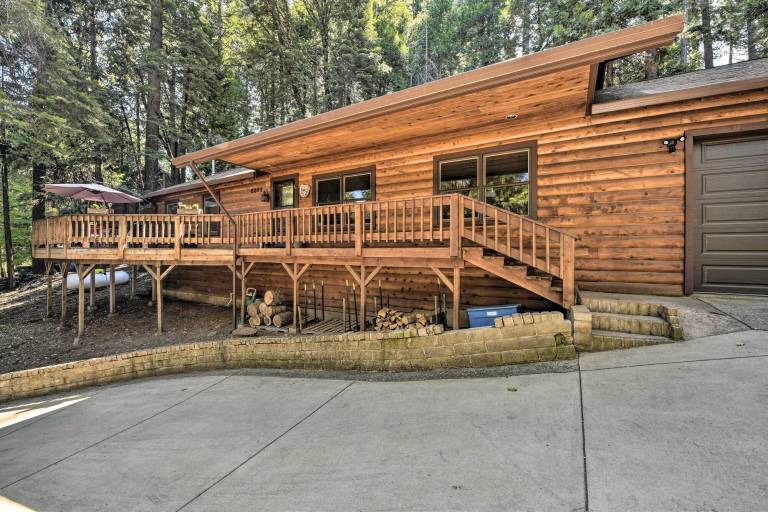 House  Pollock Pines