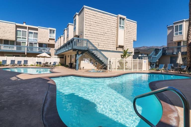 Condo  Carpinteria