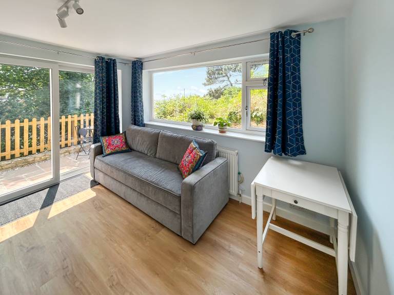 Family-friendly rental apartment | Water view | Close to the beach | Pets allowed — photo 2