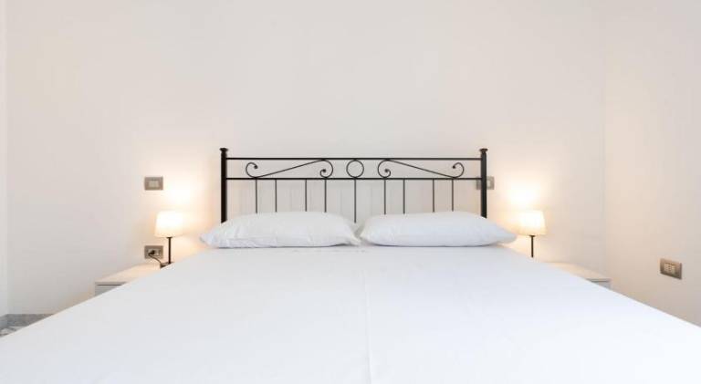 Apartment with 2 rooms for 6 persons in Patu