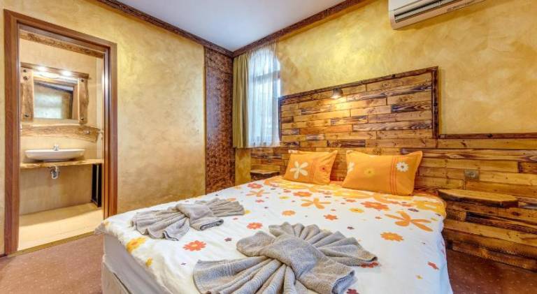 Beautiful villa with pool & hot tub | Pets are welcome in Smolyan