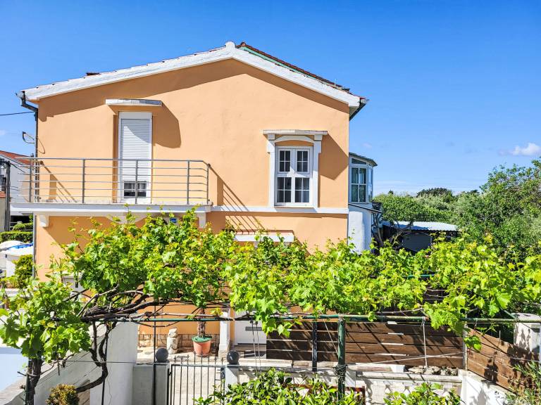 Nice vacation home with patio & grill | Close to the beach | Dogs allowed — photo 2