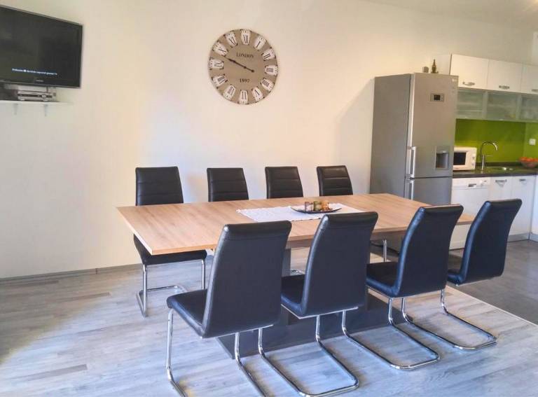 Apartment with yard & grill | Garden view in Vodice