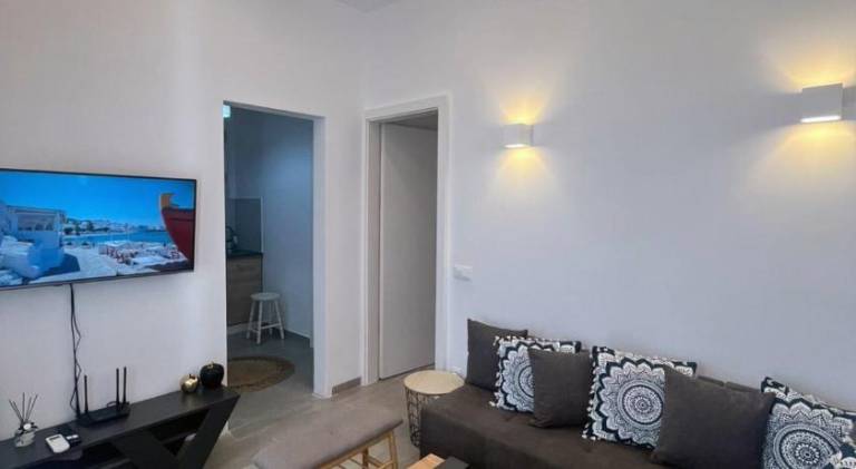 Family-oriented charming vacation home with terrace & garden | Beach nearby | Good for workation | Pets are welcome — photo 2