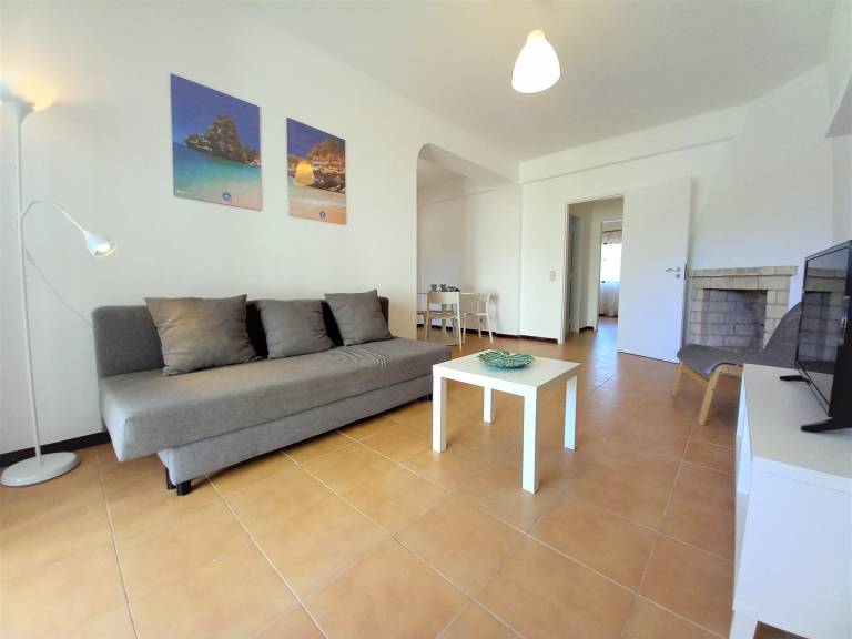 Holiday apartment with yard, patio & pool | Pet-friendly — photo 4