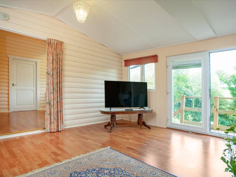 Cottage with garden | River view — photo 2
