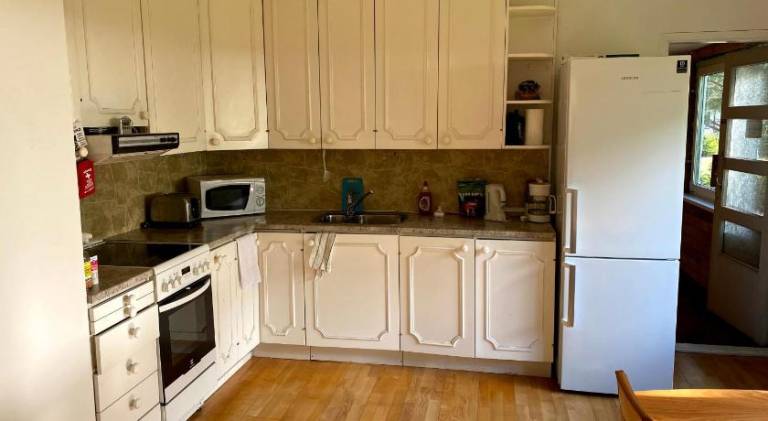 Mantyharju center, private rooms with kitchen or entire 88m2 apartment — photo 4