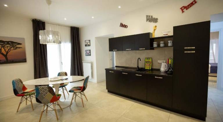 Holiday apartment | Next to Piazza del Plebiscito — photo 3
