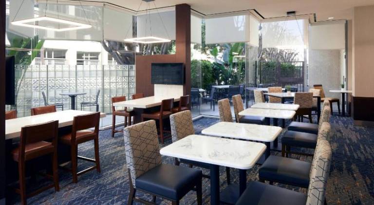 Courtyard by Marriott Los Angeles LAX/Century Boulevard — photo 4