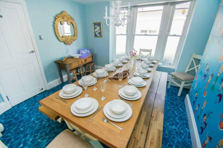 Fully equipped vacation home | Close to Brighton Palace Pier | Next to the beach | Suitable for remote work | Pets allowed — photo 5