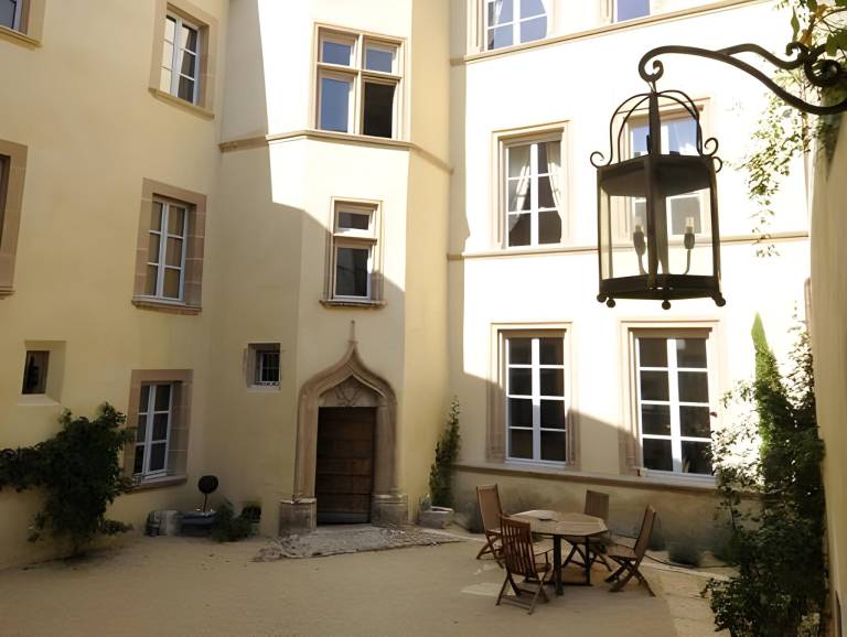 Maison de la Pra in Bourg-les-Valence