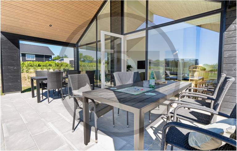 Ferienhaus mit Pool in Lodbjerg Hede, Nordsee f&uuml;r max. 18 Personen