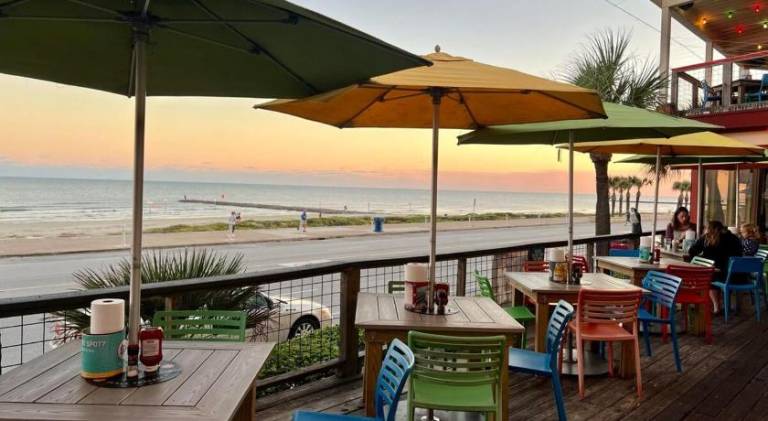 Casa Azul - 2 Blocks to Beach, Near Historic Strand, Private Yard! — photo 4