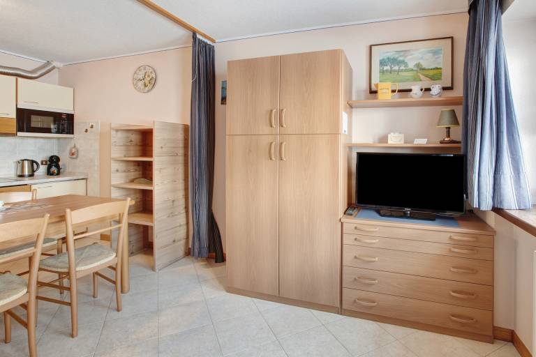 Rental apartment with fast internet & yard | Garden view | Next to the ski | Pets are welcome — photo 3