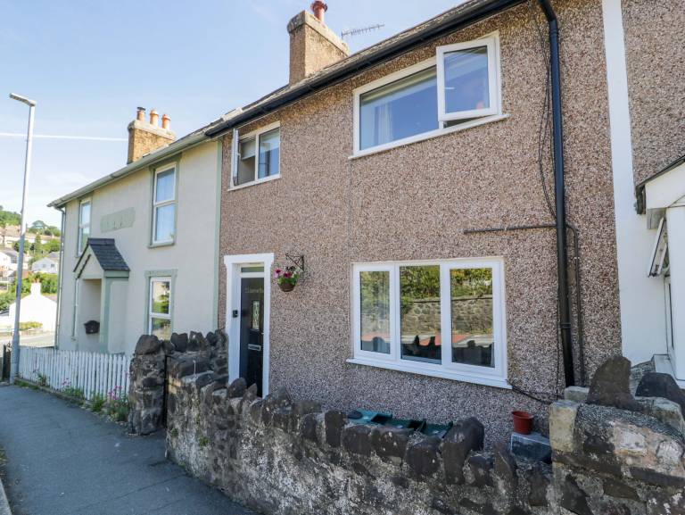 Child-friendly cottage with garden | Beach view | Pets allowed in Conwy