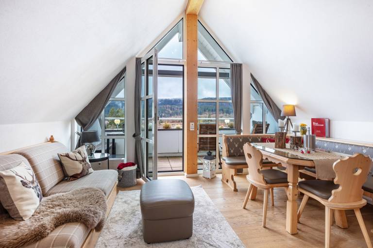 Family-friendly rental apartment with garden, heated pool & sauna | River view | Pet-friendly — photo 2