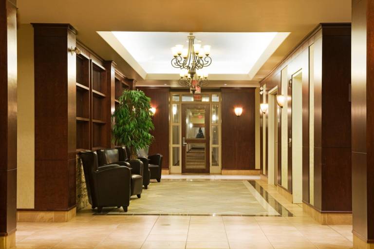 Holiday Inn & Suites Lloydminster By IHG — photo 4