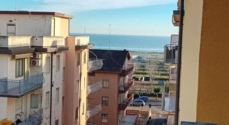 Holiday apartment with 2 rooms for 6 persons — photo 3