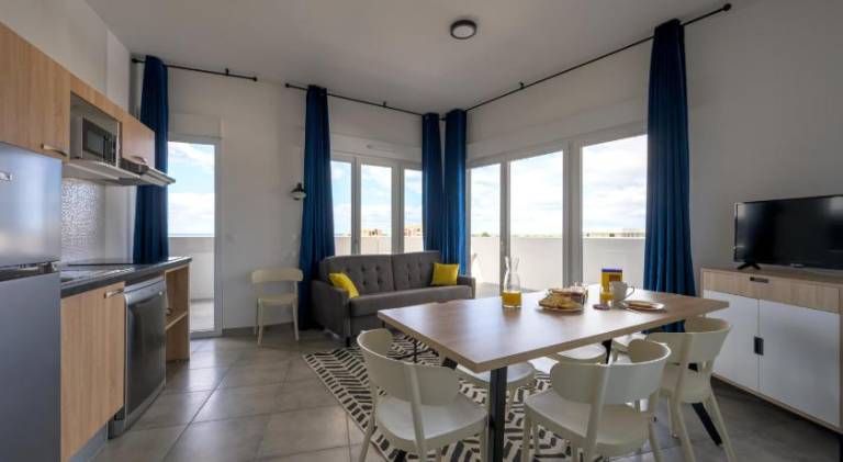 Nice serviced apartment with pool, sauna & hot tub | Pet-friendly — photo 4