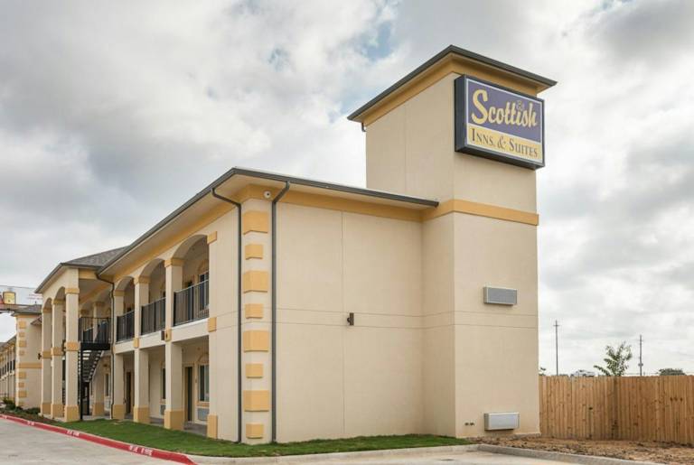 Scottish Inns & Suites