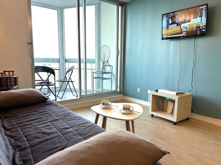 2-room apt, 4 pax, sea view, beach access, parking — photo 5