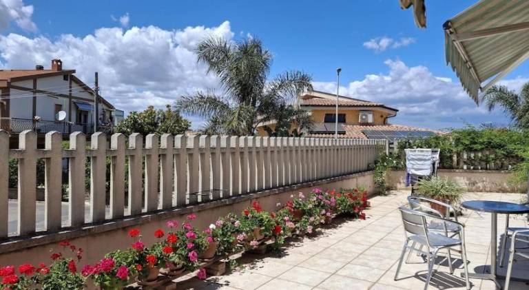 Fully equipped lovely apartment with garden & patio | Suitable for remote work | Pet-friendly — photo 3