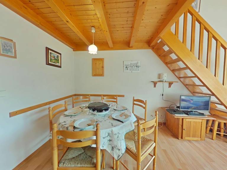 Apt 2BR loft for 6 - ski-in/ski-out - garage - WIFI — photo 4