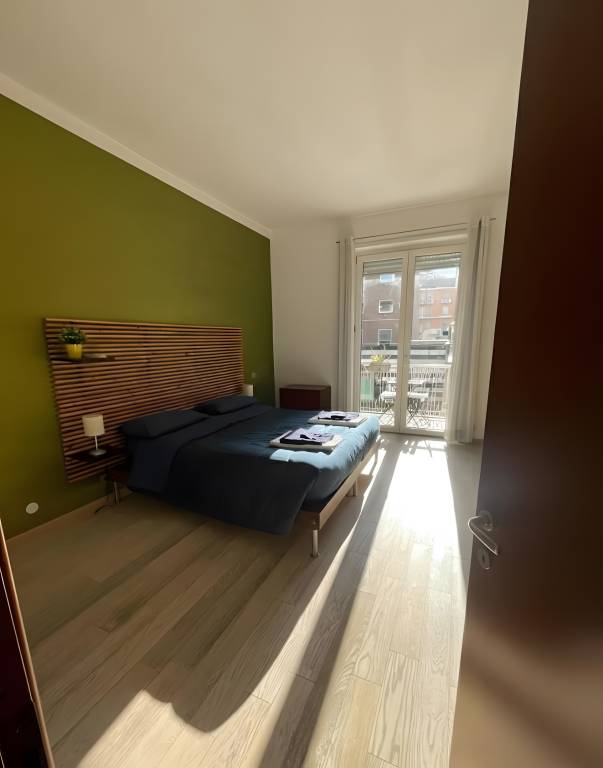 Apartment 'Experience Turin Metro A Stone's' with Balcony, Wi-Fi and Air Conditioning in Turin
