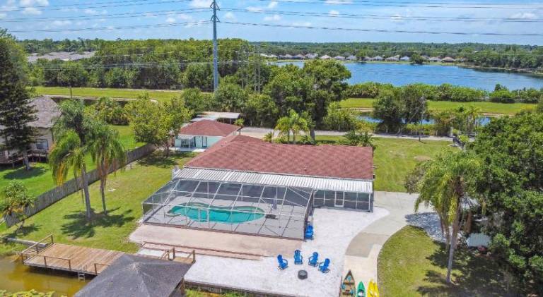 213 m&sup2; Ferienhaus