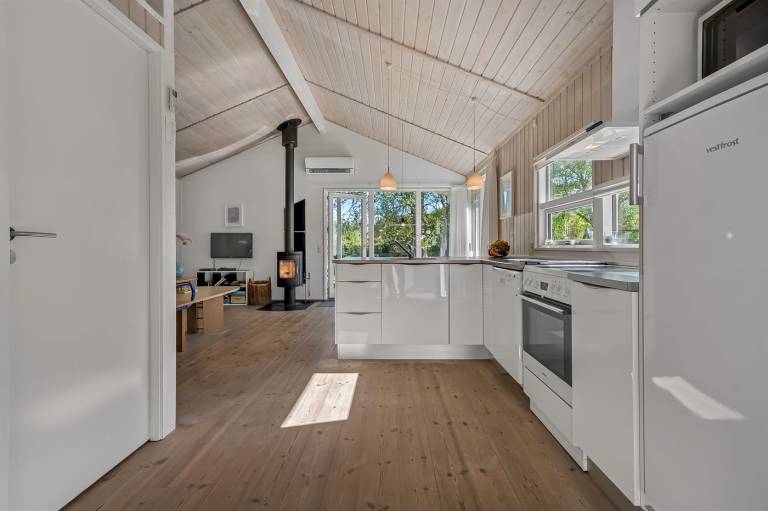 House with sauna, jacuzzi & garden — photo 4