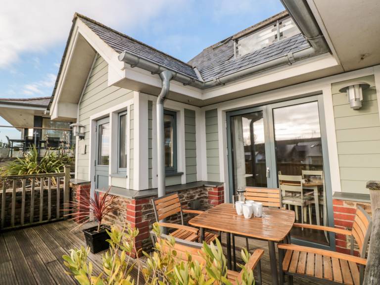 1 Court Cottage Hillfield Village