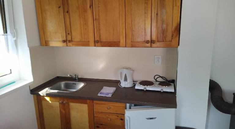 Holiday apartment with yard & patio — photo 4