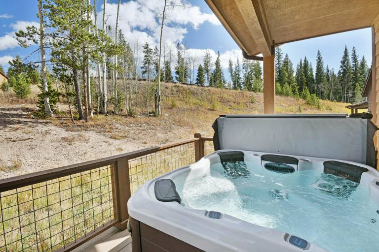 Mountain Villa 60 I Private Hot Tub I Great Views I Bunk Room I Discounted Attractions in Winter Park, CO