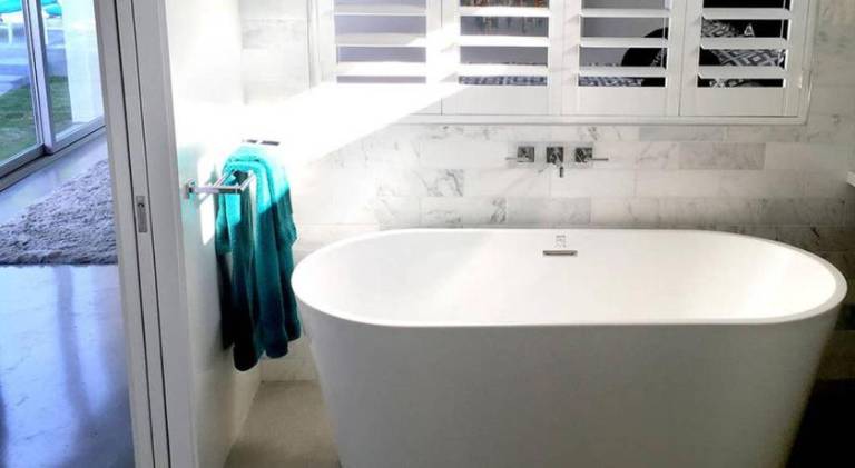 Fully equipped spacious villa with hot tub, barbecue & private pool | Perfect for remote work | Pets allowed — photo 5