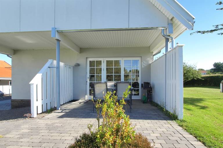 Holiday apartment with terrace & pool | Sea view in Allinge