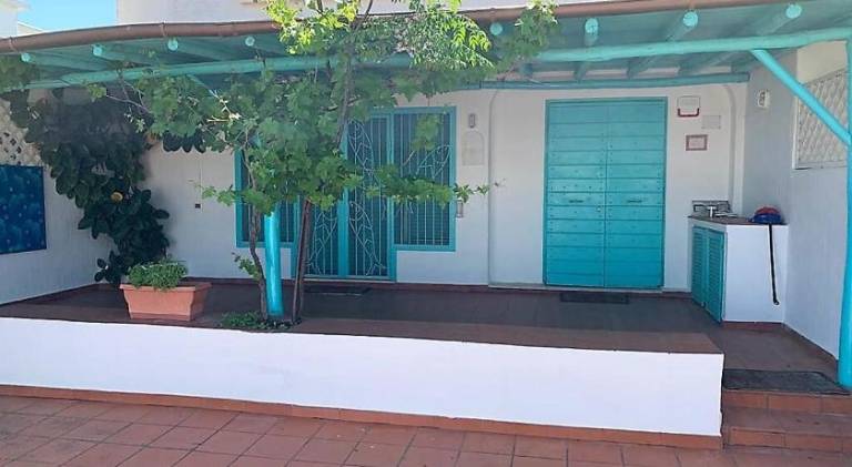 House with 3 rooms for 6 persons in Latina