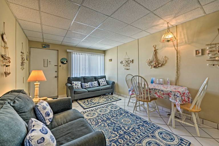Condo w Pool Access on Wildwood Crest Beach