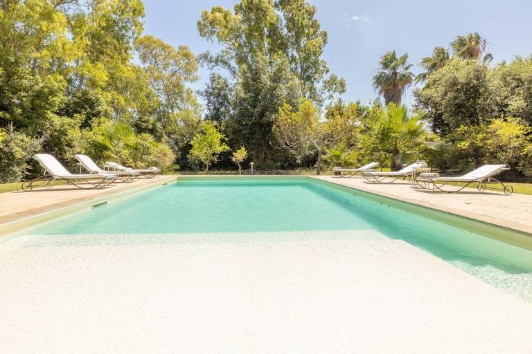 Children-friendly beautiful villa with patio, private pool & barbecue | Panoramic view | Dogs allowed — photo 2