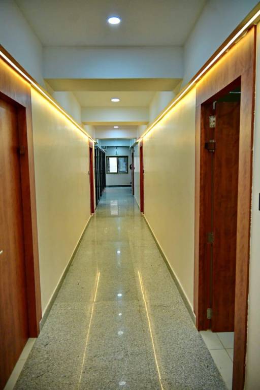 9 RAYA Hotel