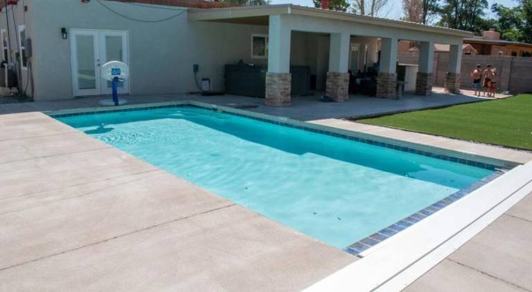 Villa with jacuzzi & pool in Albuquerque, NM
