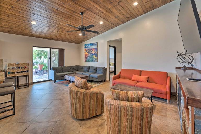 Pool & Game Room: Pet-Friendly Lake Havasu Gem — photo 4