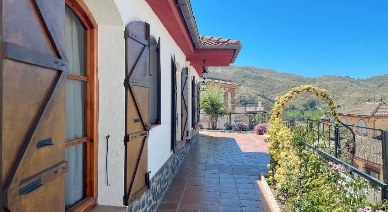 Fully equipped house with private pool, yard & patio | Suitable for remote work | Pet-friendly in Granada