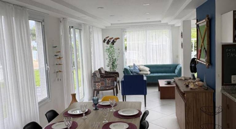 Villa with pool — photo 4