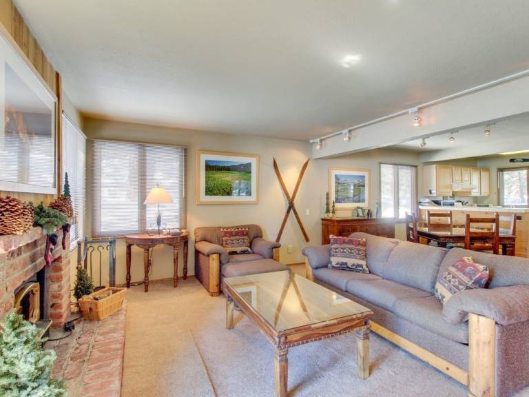 Condo  Mammoth Lakes