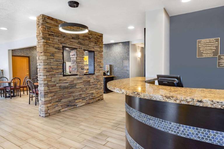 Days Inn by Wyndham Bernalillo — photo 4