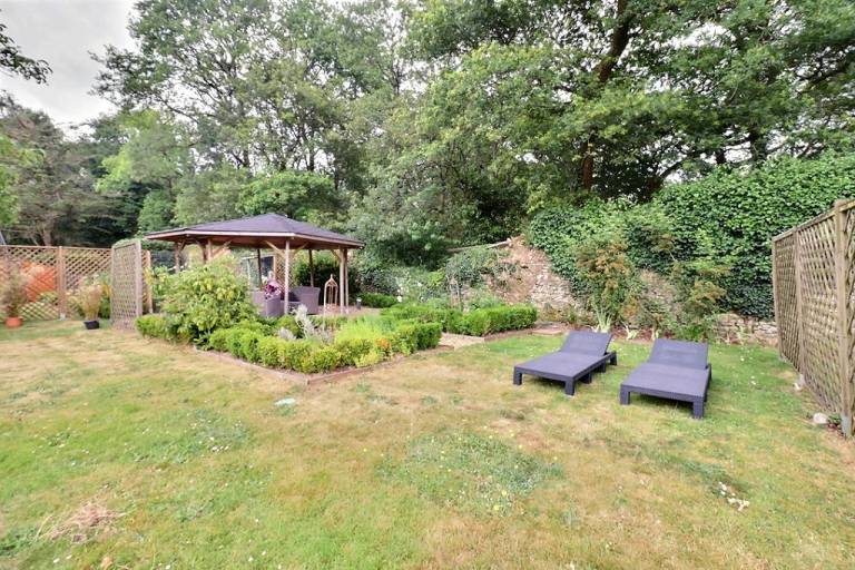 Pleasant gite with patio & yard | Pet-friendly — photo 4