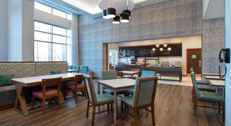 Hampton Inn & Suites by Hilton Ottawa West — photo 2