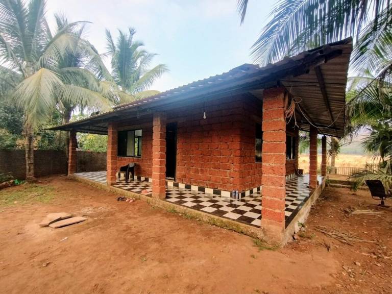 Farm with garden in Panvel