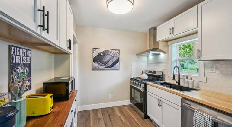 Ample vacation home | Pets are welcome — photo 3