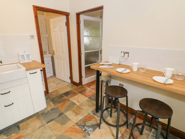Child-friendly cottage with yard | Pets are welcome — photo 4